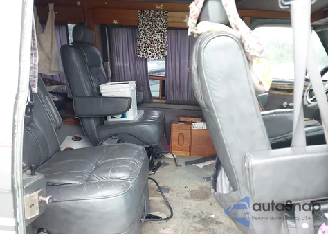 1989 GMC Rally Wagon / Van G2500 z USA, uszkodzony, nr VIN 1GDEG25KXK7513172